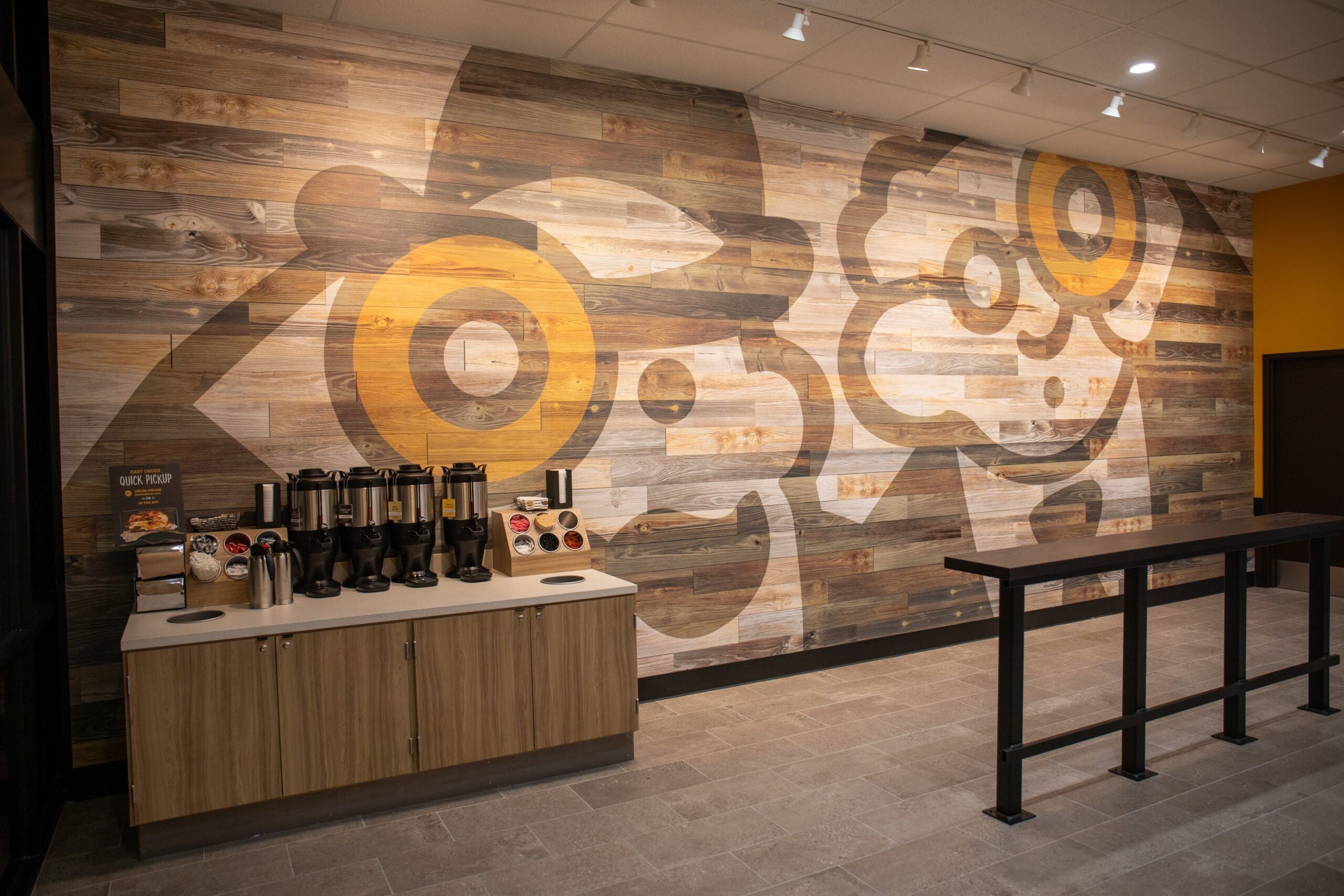 Einstein Bros. Bagels Celebrates A Sky-High Victory 